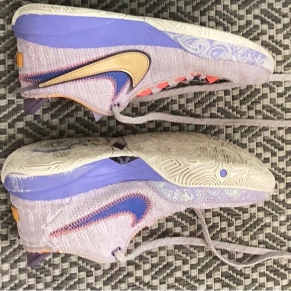 Lebron Basketball shoe! - Picture 4 of 6